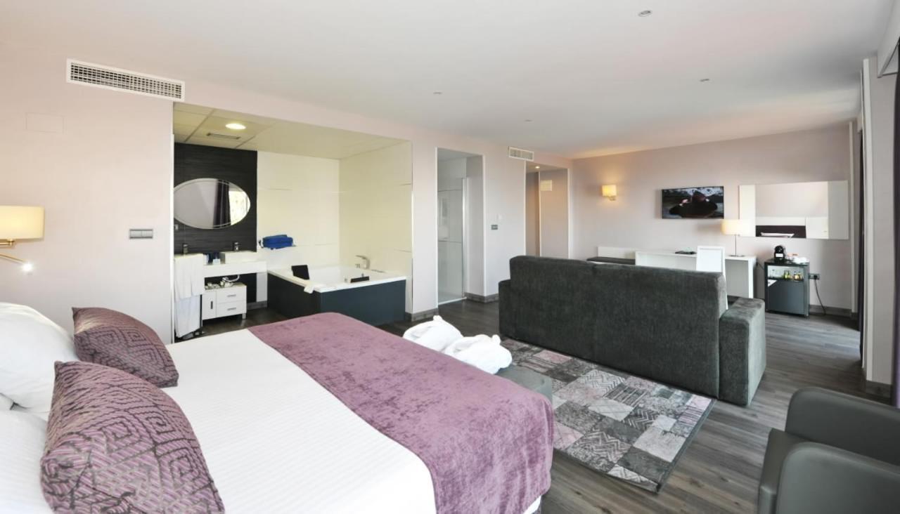 Hotel Salobrena Suites Extérieur photo